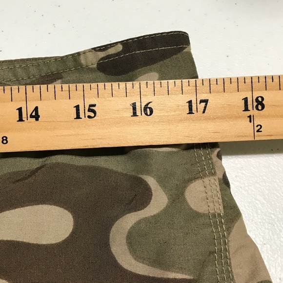 Tommy Hilfiger Camo Board Shorts Mens Medium Hybrid Shorts Swim Boat Fish 9" - Picture 5 of 11